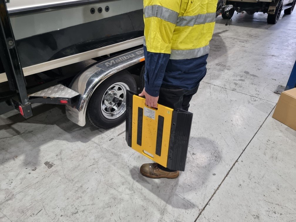 SEQ Mobile Weighing, Mobile caravan Weighing, caravan weighing, vehicle weighing, mobile weighing brisbane, weighing toowoomba, mobile weight check, weightcheck, weight check